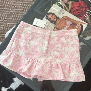 AMANDA UPRICHARD SKORT